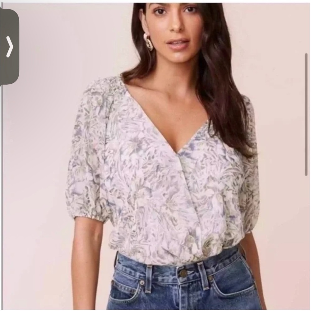 Astr The Label Floral Surplice V-Neck Wrap Lined Bodysuit